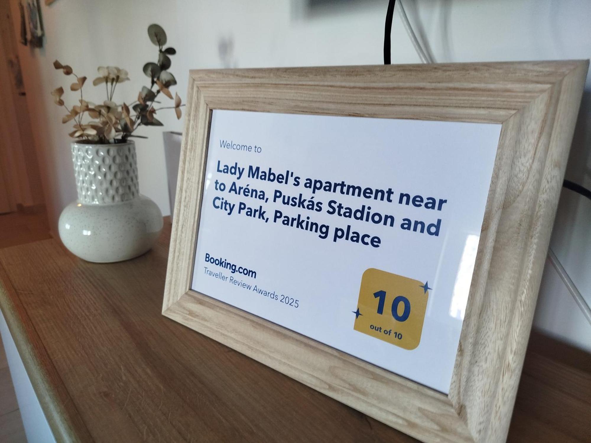 Lady Mabel'S Apartment Near To Arena, Puskas Stadion And City Park, With Guarded Parking Place Budapeste Exterior foto